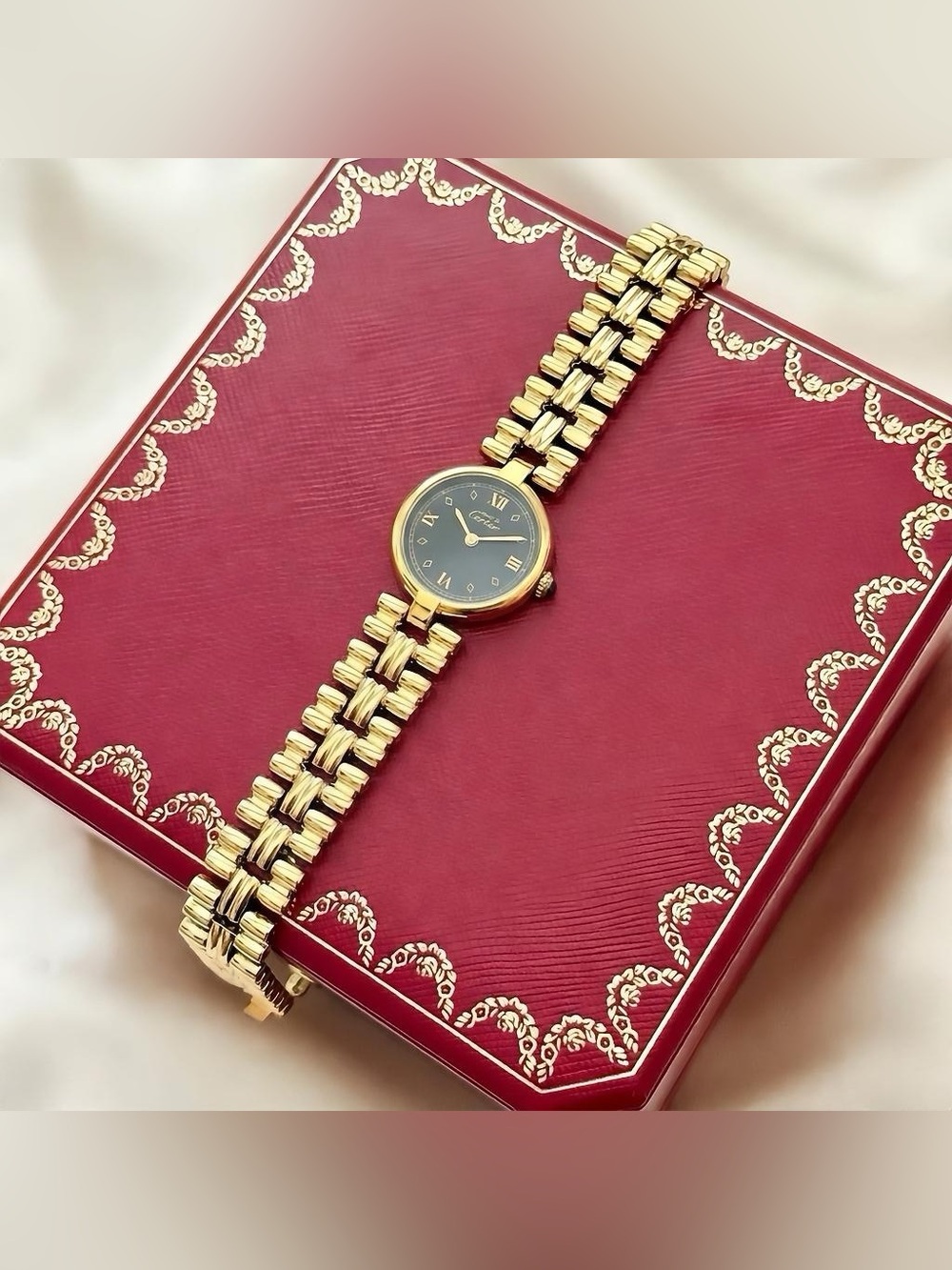 AUTHENTIC VINTAGE CARTIER GOLD WATCH - WITH BOX - Picture 2 of 7